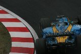 051007_F1_Practice_Renault_13.jpg